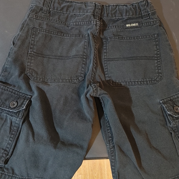 Shorts - Picture 3 of 3